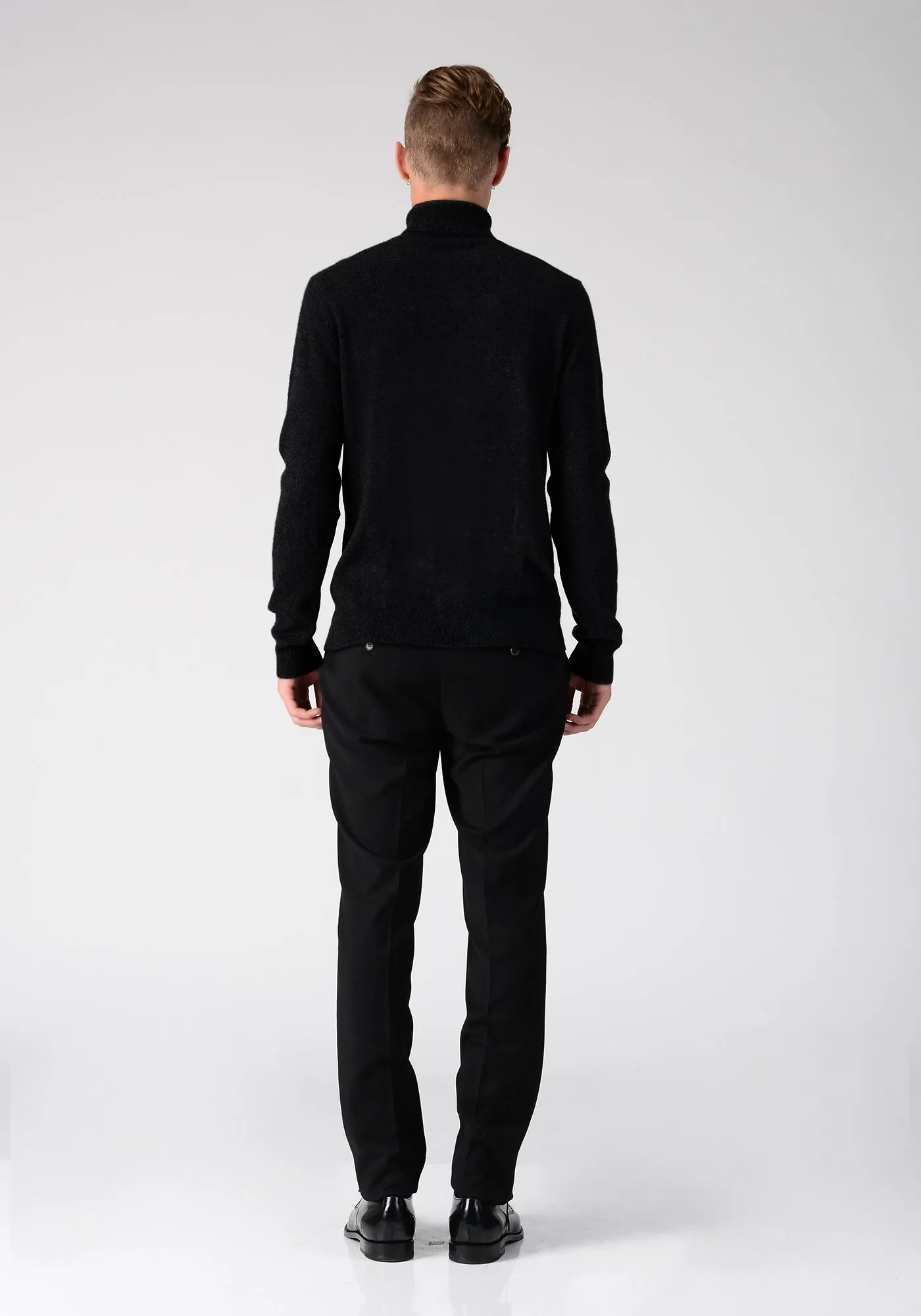 Men Turtleneck Sweater_Black