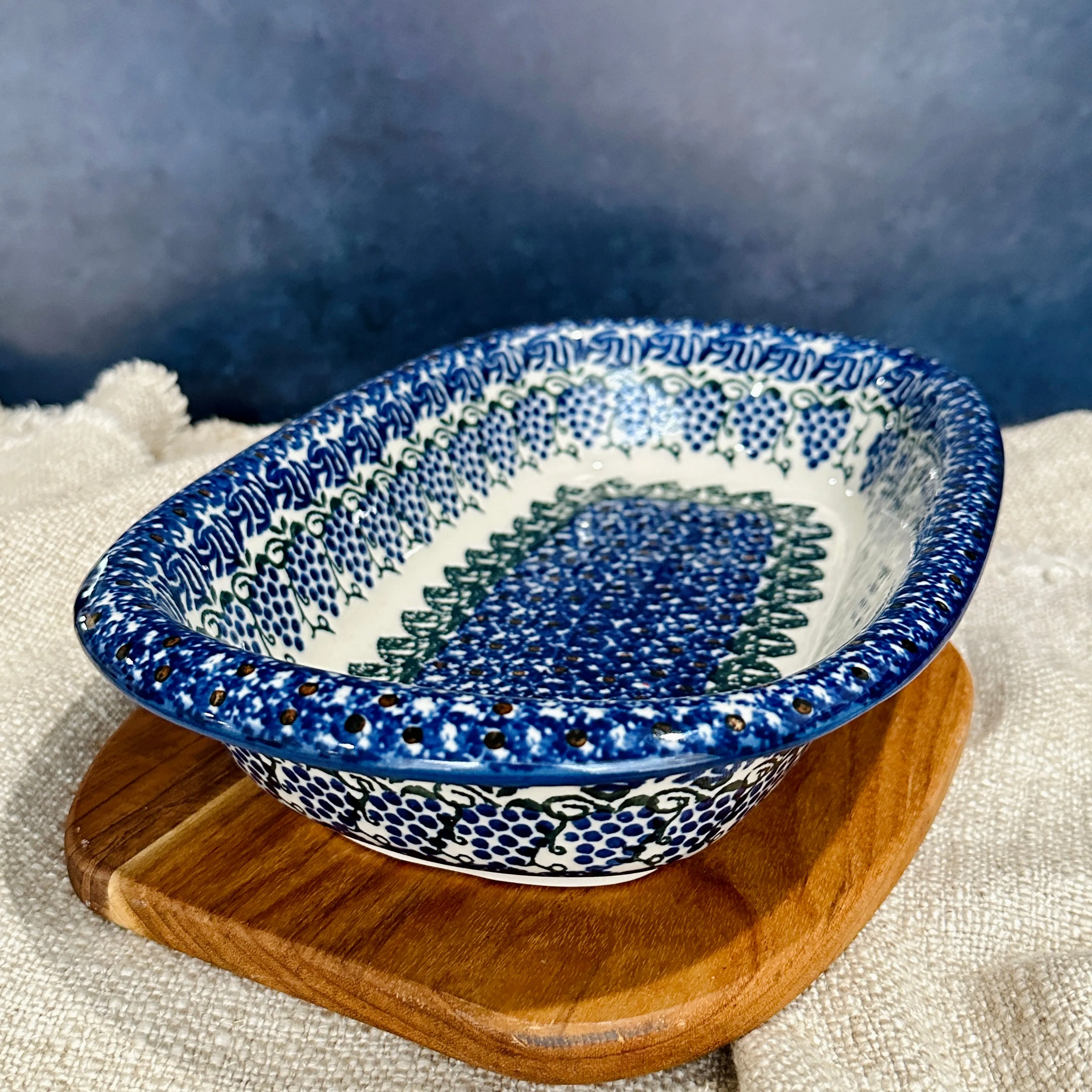 Polish Pottery Oval Rolled Lip Baker