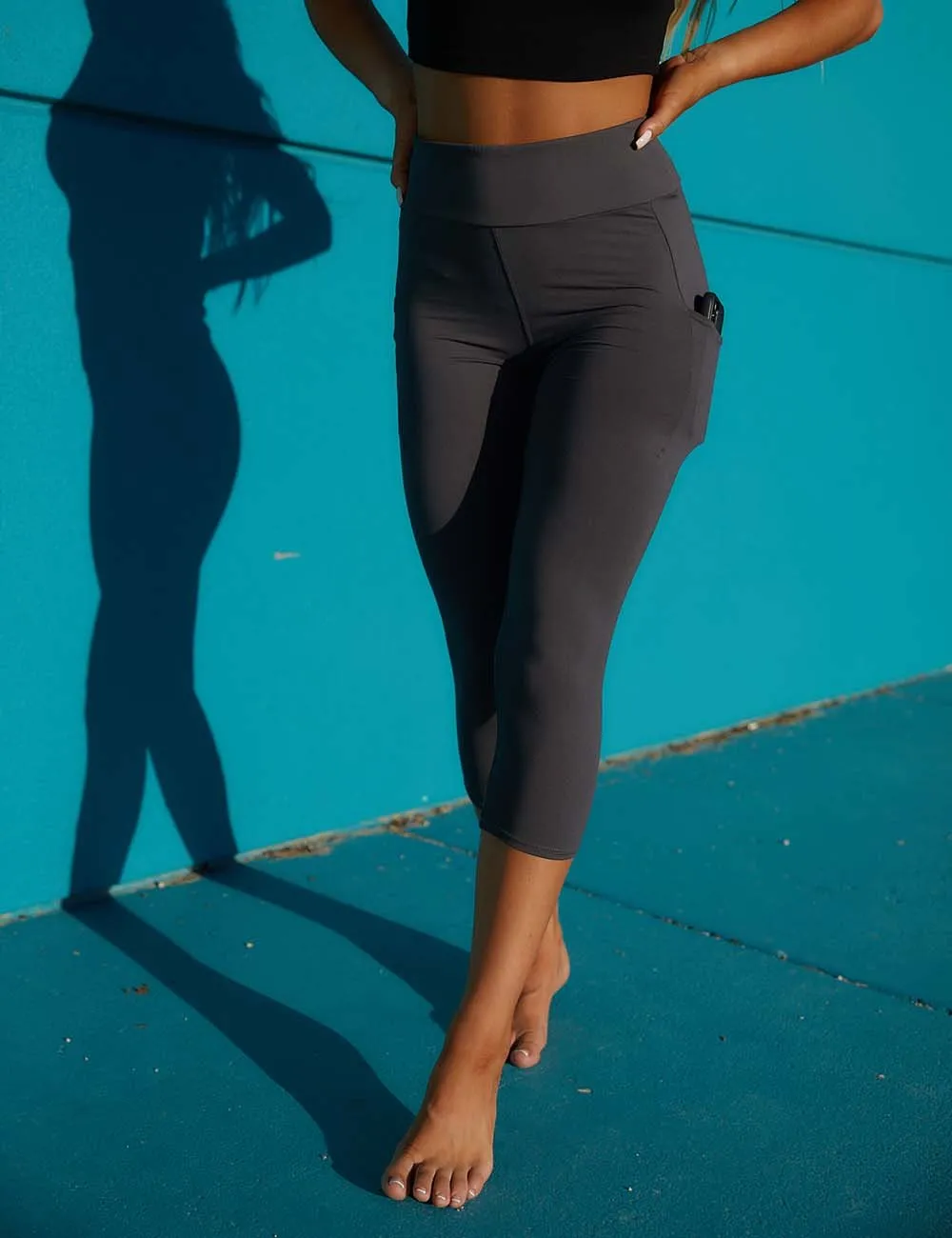 SA Exclusive Charcoal Solid Capri Pocket Leggings