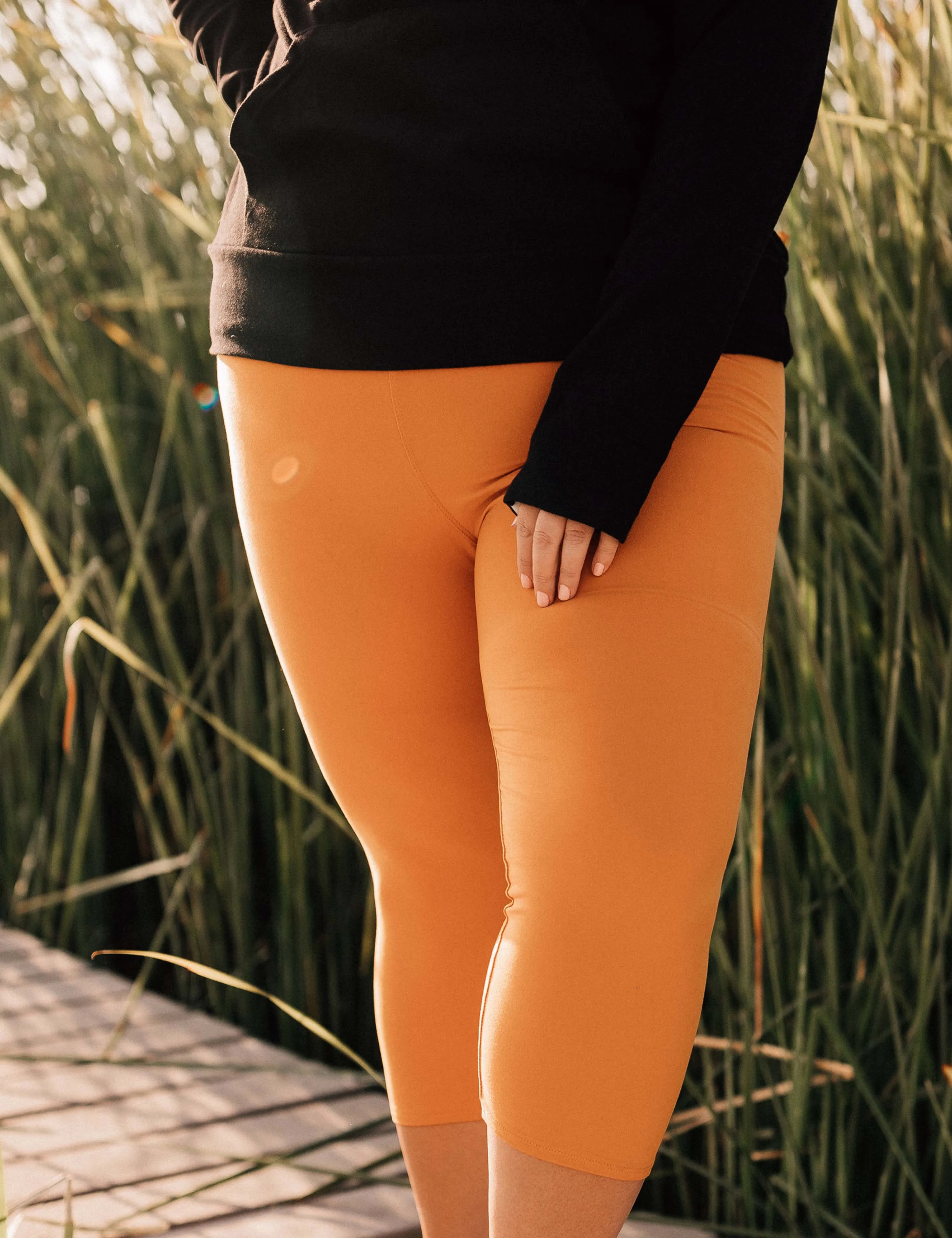 SA Exclusive Mustard Solid Capri Leggings